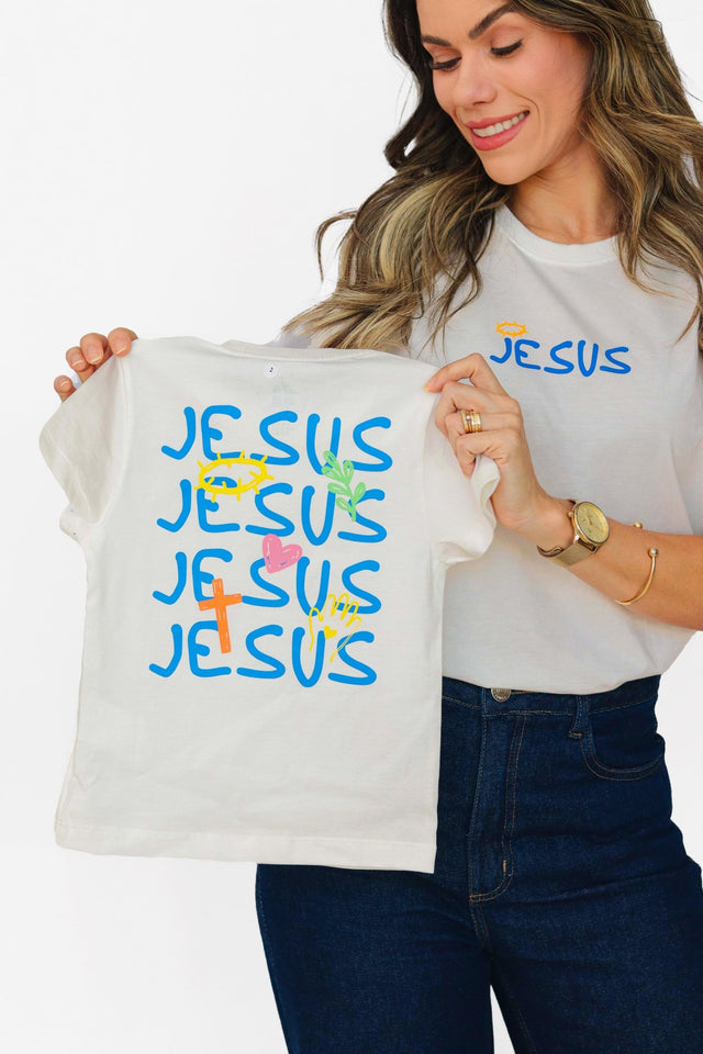 T-shirt Jesus da A MARCA vestida, caimento confortável e visual atemporal
