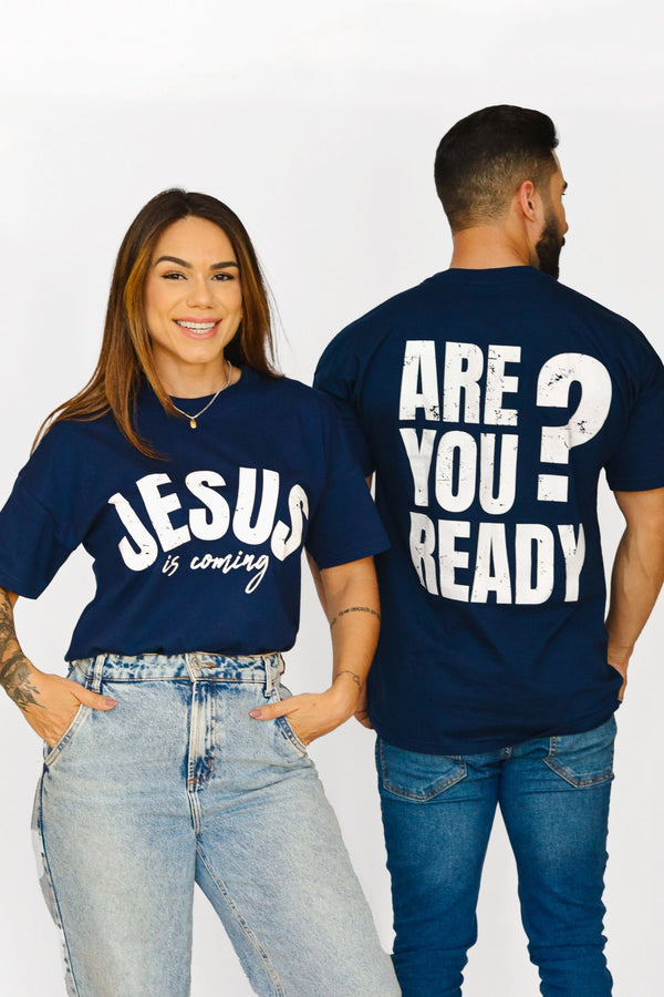 T-shirt Jesus Is Coming da A MARCA vestida, caimento confortável e visual atemporal